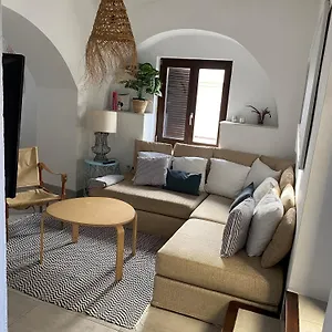 Apartamento Espacioso Y Ubicación De 10 En Centro, Tarifa